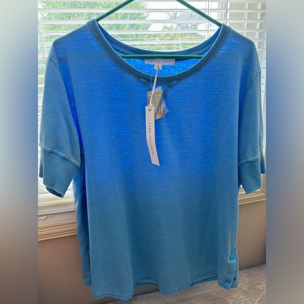 Women’s shirt